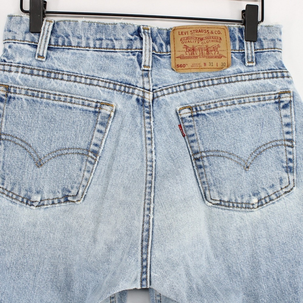 Vintage Levis 560 Jeans Mens 31x30 Blue Loose Fit Tapered Leg Light Wash USA 90s - Picture 5 of 13